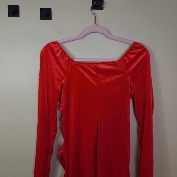 Wild Fable Long Sleeve Ruched Velvet Bodycon Dress in Red Size M - Picture 8 of 12
